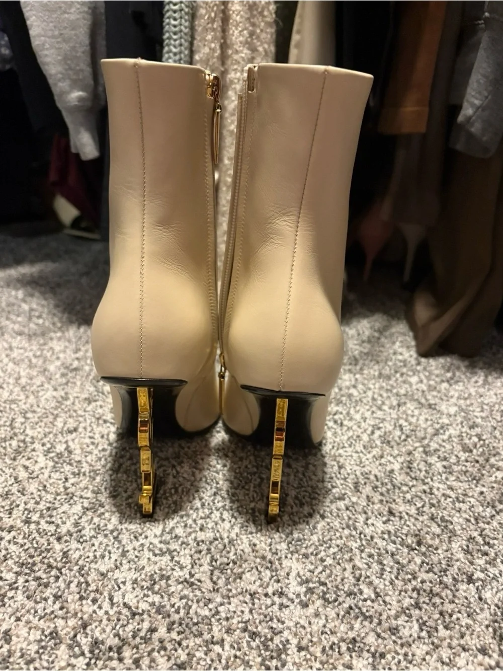 Saint Laurent Beige Opyum Booties with YSL emblem. - Picture 5 of 10